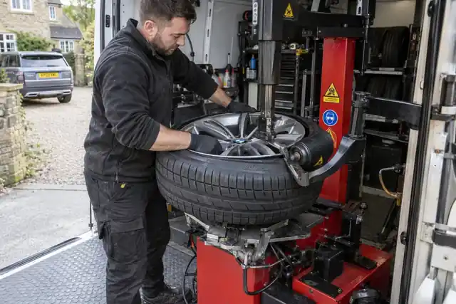 run flat tyre fitting mobile