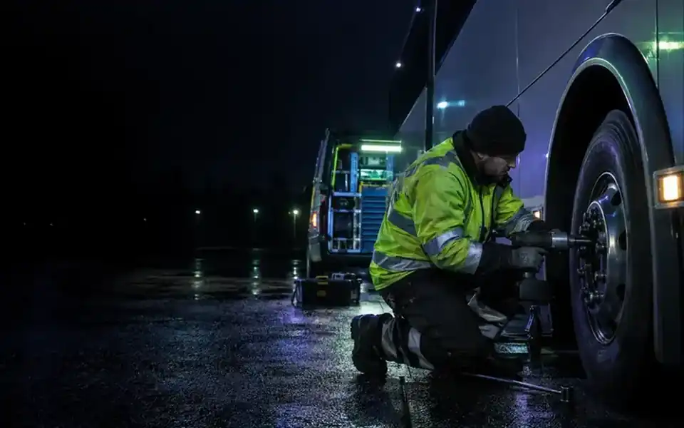 heavy vehicle tyre repair